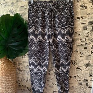 J.crew ikat pant size 2 printed jogger style